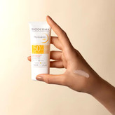 ضد آفتاب رنگی فتودرم AR بایودرما SPF50+ | ضد قرمزی، ضد لک و محافظ پوست حساس