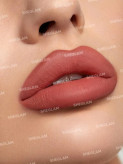 لب جامد استار لایت ازشیگلم رنگ Cupid’s Bow | رنگ خاص با جلوه درخشان و ماندگاری بالا