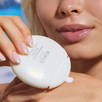 ست هدیه KIKOSnow-Kissed Holiday | کرم دست، استیک ضدآفتاب SPF50 و ماسک لب
